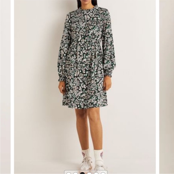 Boden Easy Yoke Mini‎ Jersey Dress in Black, Petal Blossom Size 4 - Picture 2 of 12